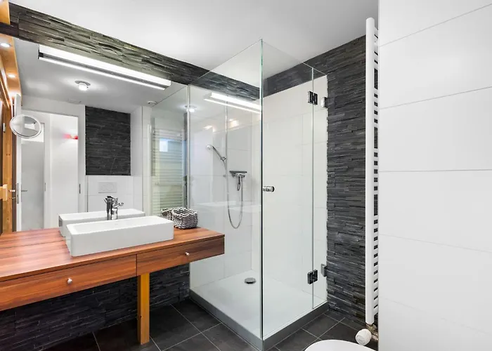 Emeraudes 004 Pres De La Telecabine A * Anzère